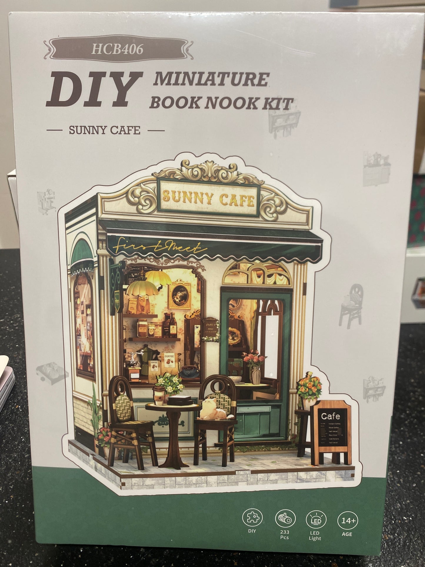 DIY Book Nook - Sunny Cafe